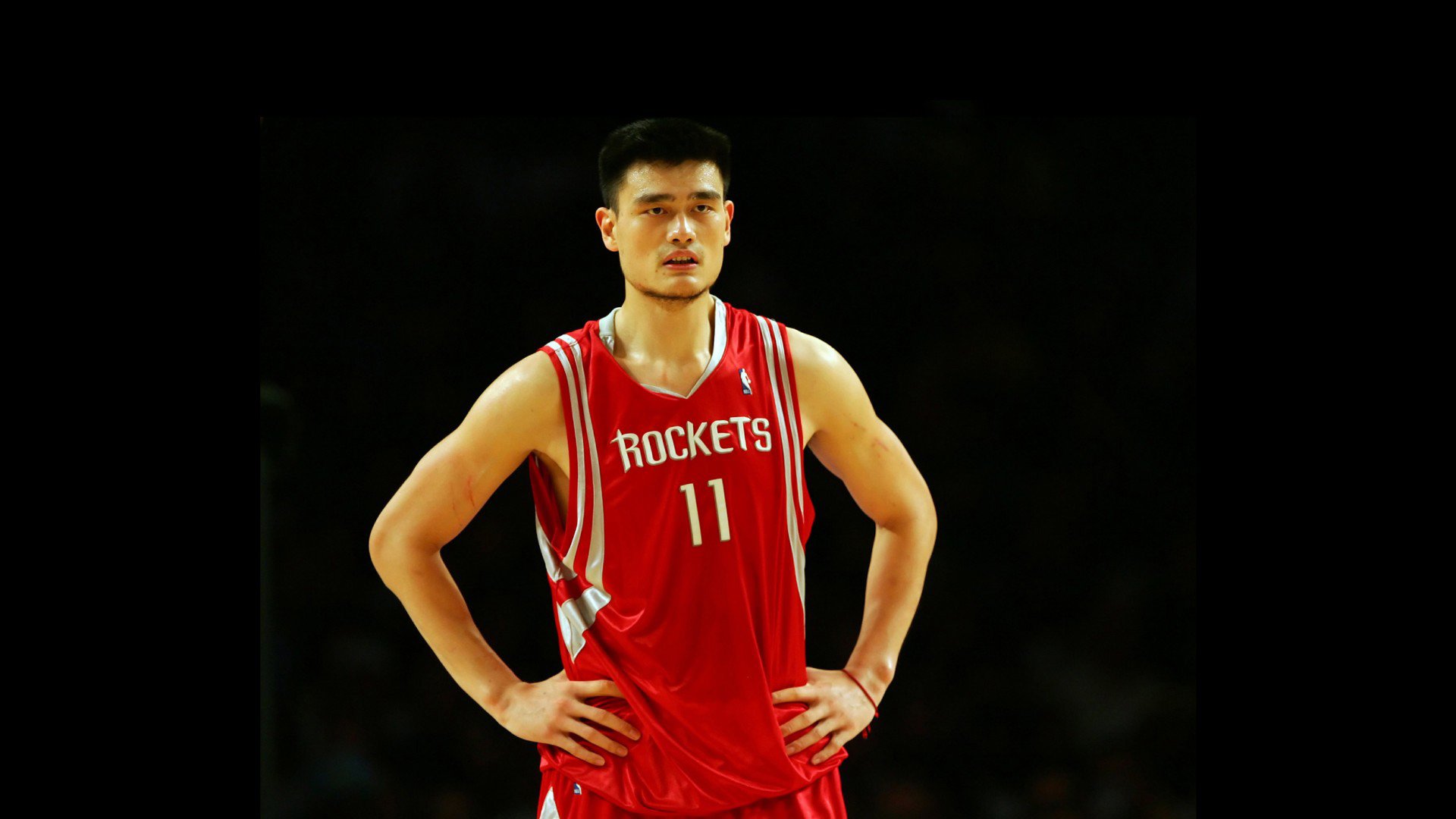 9体育-双雄争锋，西亚卡姆与萨拉赫的跨界巅峰对决